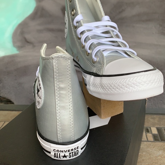 CONVERSE CTAS HI SILVER/WHITE/BLACK WMNS - Picture 13 of 16